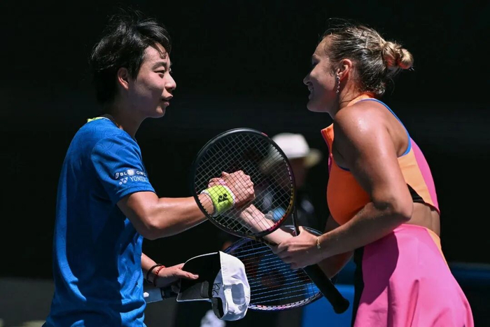 开云娱乐-和萨巴伦卡交手“很爽!”|白卓璇|阿丽娜·萨巴伦卡|网球比赛|澳网|女单_新浪体育_新浪新闻