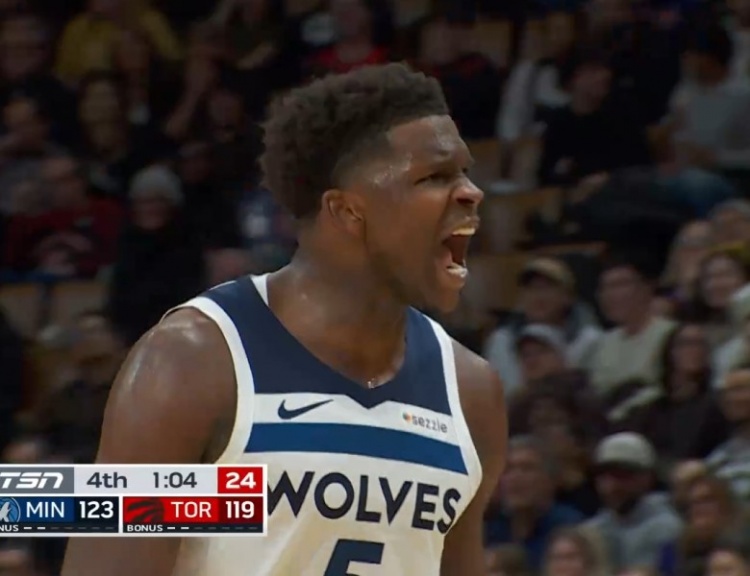 开云APP-这球杀人!关键时刻爱德华兹单打英格拉姆 后仰跳投命中拉开分差