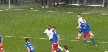 【世预赛】穆勒+萨内双响 罗伊斯1射2传 德国9比0胜