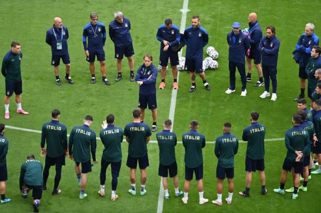 kaiyun-【前瞻】曼奇尼只有幸福烦恼 丁丁出战利好意大利？