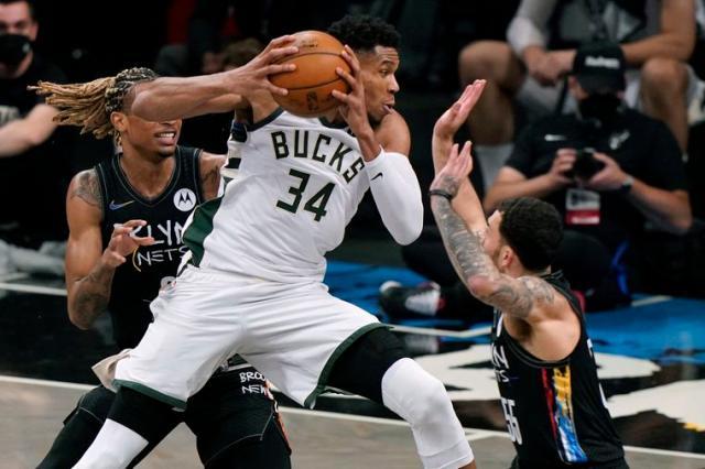 开云娱乐-在同一个坑里躺平任锤 布登霍尔泽还是熟悉的味道