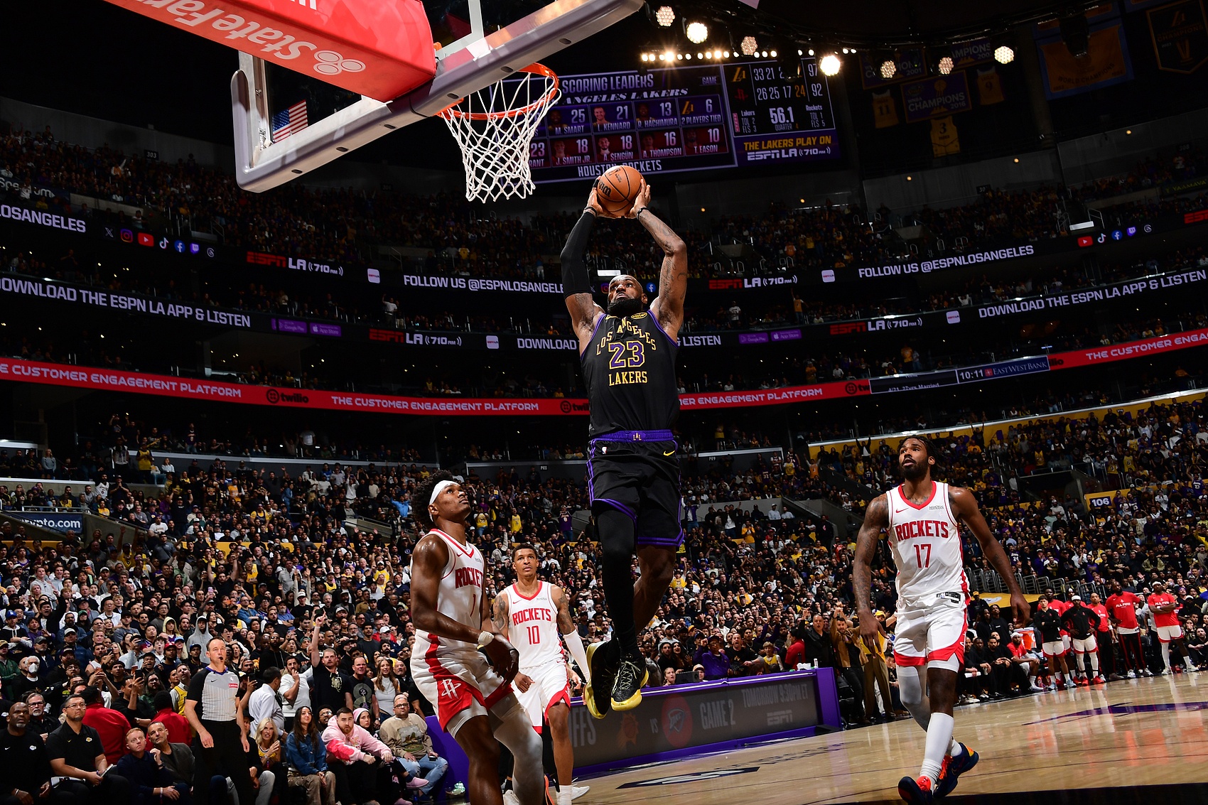 开云中国-将才与帅才的区别！KD下半场3分&amp;全场9失误 老詹带队能力降维打击